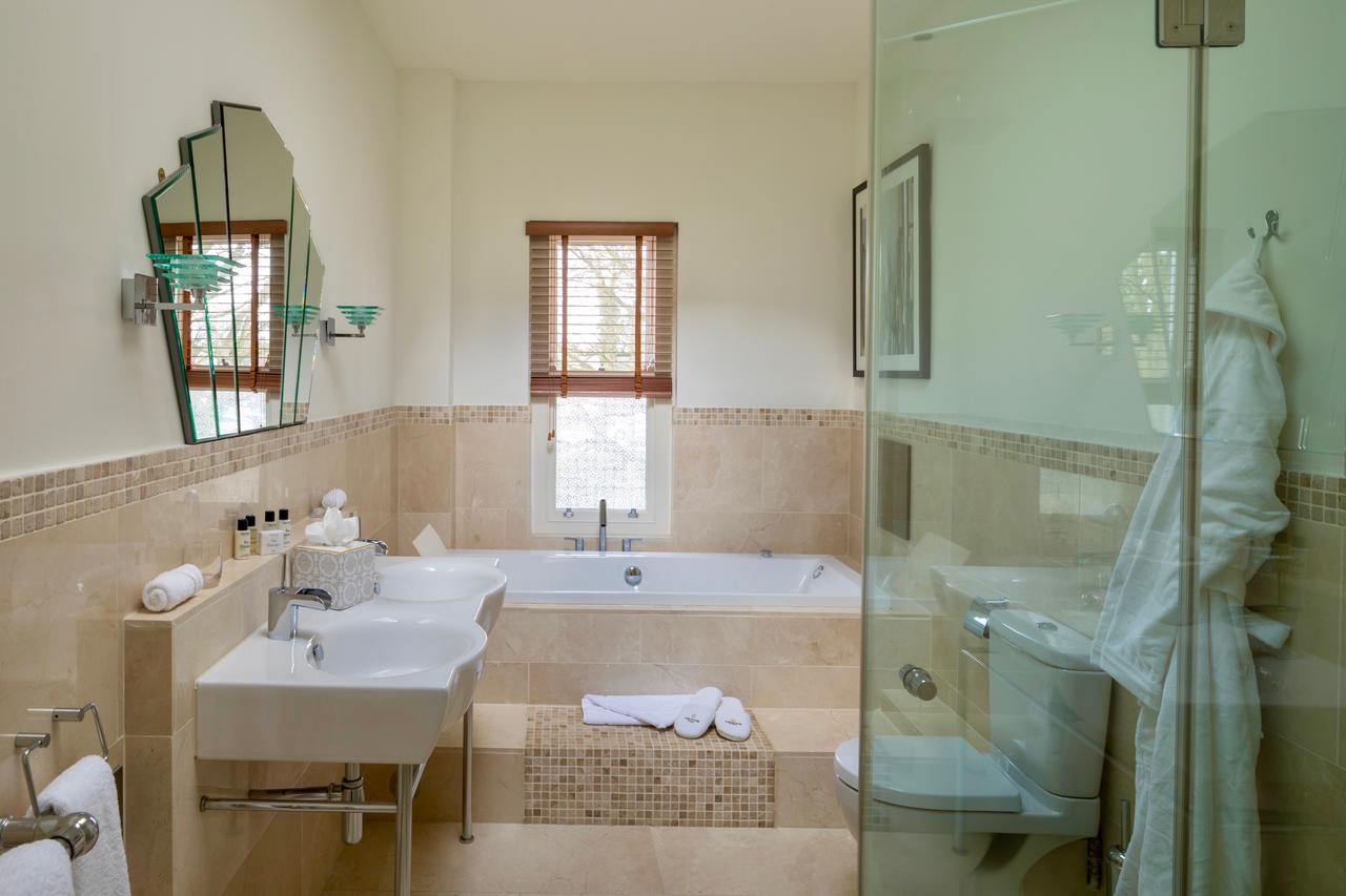 Crestow House Hotel Екстериор снимка