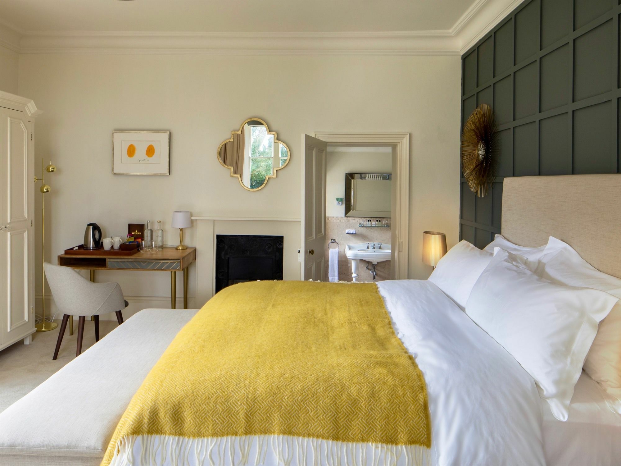 Crestow House Hotel Екстериор снимка